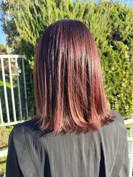 アンシュシュホワッツアップ(Anchouchou WHAT’S UP!?) 肩レングスミディアム