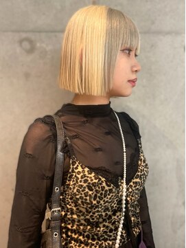 シティ(sity.) ハイトーン ミニボブ 10代20代 アッシュ ミルクティー