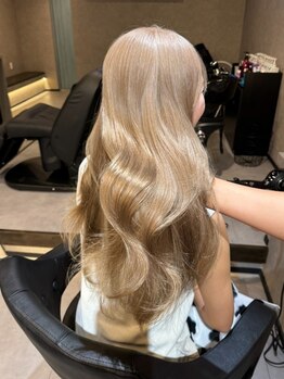 NLYの写真/トレンドカラーもお任せ！理想のスタイルを実現★ヘアカラーで「なりたい」の理想が叶うサロン【NLY】