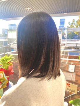 ブリエ(Briller) ミディアム×サラ艶ブラウンベージュ