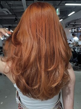 ゲームバイアランスミシー 心斎橋(GAME by Alan Smithee) orange × 海外レイヤー