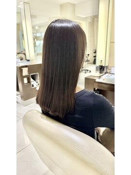 ヘア&エステ ヒロイン 西武池袋店 大人上品ストレート。