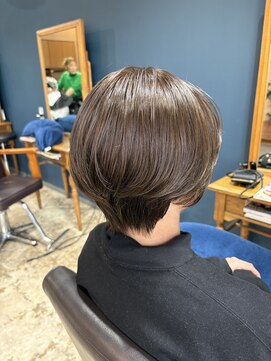 ネイビーヘアデザイン(navy hair design) ショート