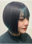 モード黒髪グリーンデザインミニボブケアブリーチ渋谷