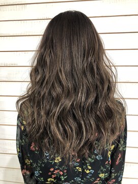 ビーヘアサロン(Beee hair salon) 外国人風ハイライトグレージュ