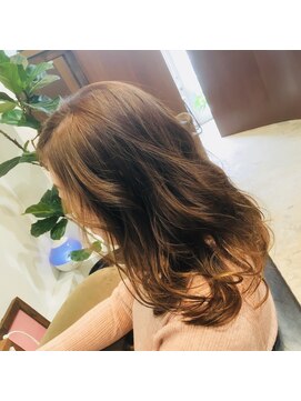 リップス ヘアー(Lips hair) 外国人艶カラーにゆる巻きスタイル♪