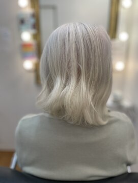 ミヤコウシティ美容室 ふんわりボブ