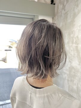 ニコア 千葉(nicoa) アッシュベージュ/大人かわいい/外ハネスタイル[千葉/千葉駅]