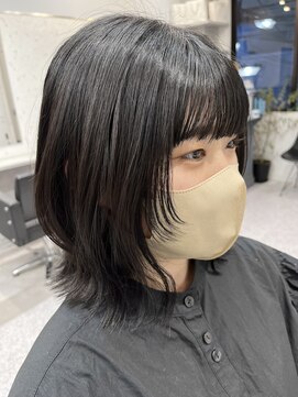 アデプト 北千住店(adept) 【adept北千住 エリスタイル】顔周りウルフ×ブルーグレーボブ