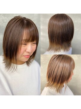 トゥージュ ベル(Toujours Belle) 切りっぱなしボブ×ホワイトグレージュの裾カラー