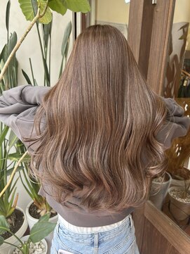 アン(Hair make un) ツヤツヤチョコベージュ