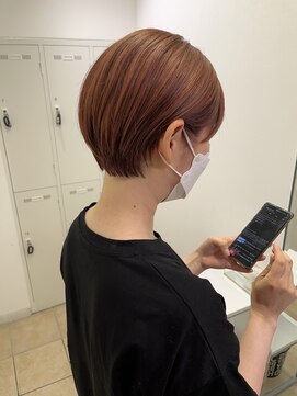 アッシュ 下北沢店(Ash) 短めショートボブのオレンジカラー