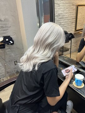 ノエ 心斎橋(Noe) ブリーチ2回～ホワイトカラー♪髪質改善♪