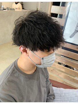 エミュ(emu) 波巻きパーマ