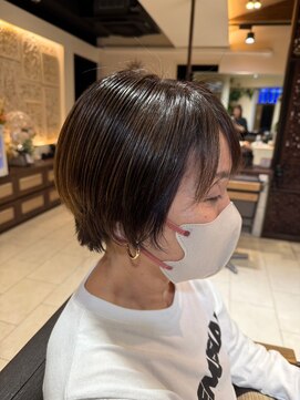 ヘアリゾート粋 ティガ 池袋店(tiga) 白髪ぼかし/前下がりショート/ダークブラウン