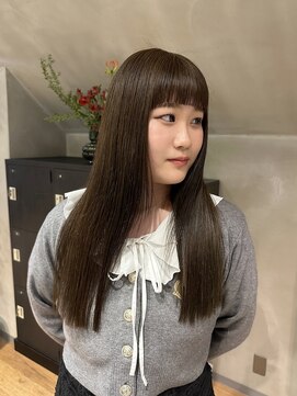 ニキータ(Nikiita) 〈ブリーチなしでできるオリーブベージュ/オン眉〉