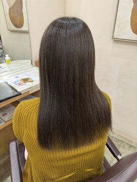キュオンシア(CUEON. ciea) アッシュベージュ！！