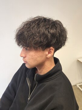 ニアウ 伊勢崎連取店(Niau) 刈り上げマッシュ波巻きツイストスパイラルパーマ