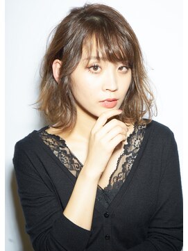 ユニーク(UniQ) 【UniQ 中平】無造作ウェーブミディ