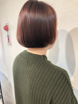 コマド(Comado) キレイなレッドブラウンボブ