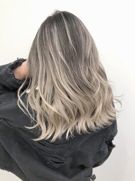 ジゼル(gisele) （稲毛）white ombre