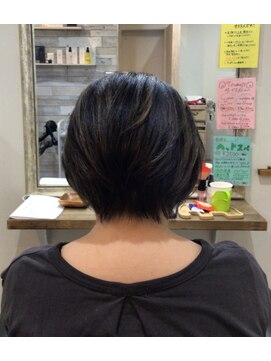 ヘアーミッションツムジ(hair mission Tsumuji) ショ-トボブ