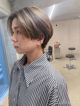 エウペ 渋谷(WEUPE) 斜めバング/グレージュカラー/デザインカラー/シルキーベージュ