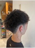 おしゃれ男子のツイストスパイラル×ソフトモヒカン フェード