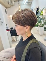 セルン(cerne)&nbsp;ベリーショート大人ショート刈り上げツーブロックハイライト40代