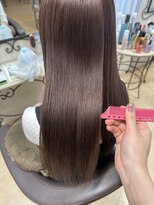 グラマラス GLAMOROUS 【渡辺まとい】つやつやブラウン