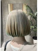 アッシュグレー×エメラルド
