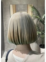 カレラ 新松戸店(KARERA) アッシュグレー×エメラルド