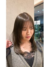 実結/ガーリー/レイヤー/顔周りカット/透明感カラー