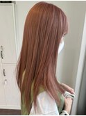 ピンクベージュ