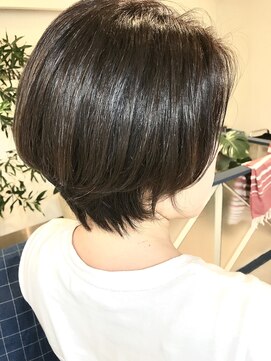 ヘアアンドメイクフリッシュ(HAIR&MAKE FRISCH) 束感ショート