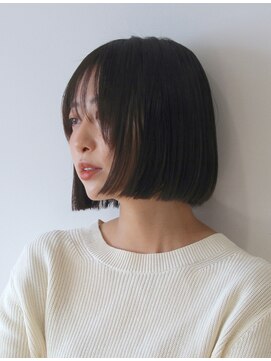 カラー(KOLOR) 大人のストレートボブ