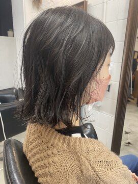 イン(in.) 外ハネミディ1