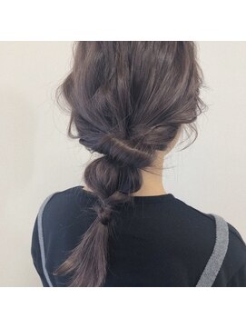 ガーランドウメダ(Garland umeda) ラベンダーアッシュ×簡単アレンジ