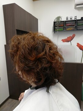 ハチガレージ(8GARAGE) パーマスタイル
