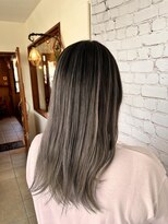 キーマン(KEYMAN)&nbsp;バレイヤージュ / シルバーベージュ