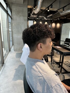 スタッド 松戸(stud. Men‘s) Vマッシュスペインカール