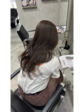 ラック(LUCK) レイヤーぱっつん前髪ステップボーンカットシルキー船橋/韓国