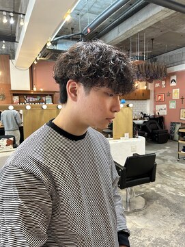 チャプター 問屋町(chapter) 波巻きツイストスパイラルメンズマッシュダウンパーマ眉毛カット