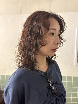 kaon  レイヤーパーマ　伸ばし途中のミディアムパーマ