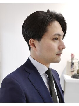 ゾーイ ボーイズ(ZOEY boyz) ソフト縮毛矯正ストレートパーマセンターパートダウンパーマ