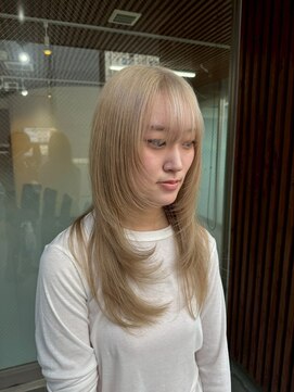 ブリッツ レボ(BLITZ-REVO) ピンクベージュ/アンブレラカラー/クールショート/前髪/柏駅