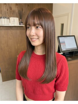 零秒女髪 千里丘店 上品な艶感が際立つ美髪ストレートロング髪質改善艶髪