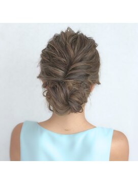 ベル(Belle) パーティヘア☆結婚式、２次会、女子会ヘアアレンジ☆【朝霞台】