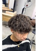 ツイストスパイラルパーマ×刈り上げマッシュ