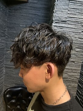 プレミアムバーバー 新宿店(PREMIUM BARBER produce by HIRO GINZA) スペインカール